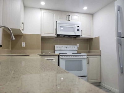 Unit 1117 — 88 Corporate Dr, Toronto - Woburn image-0-2