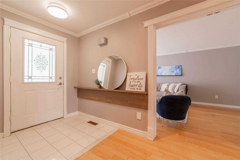 2109 Lynn Heights Dr, Pickering, L1X2S1 | Image 2