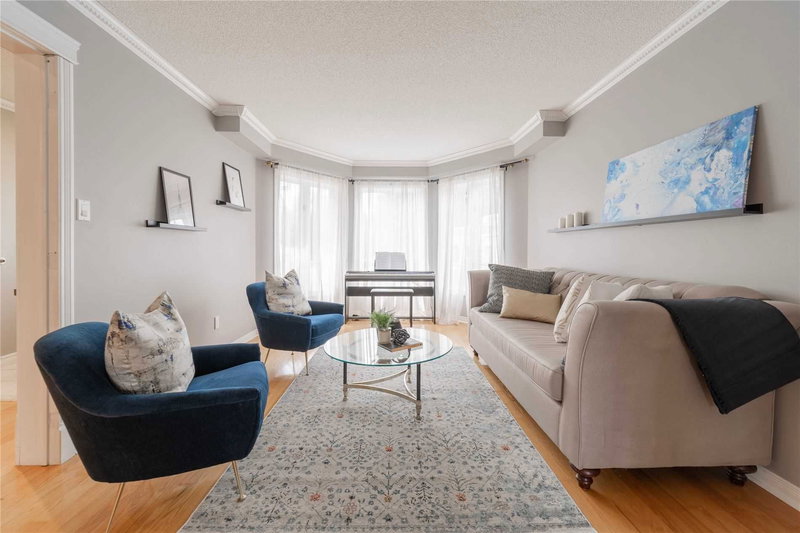 2109 Lynn Heights Dr, Pickering, L1X2S1 | Image 3