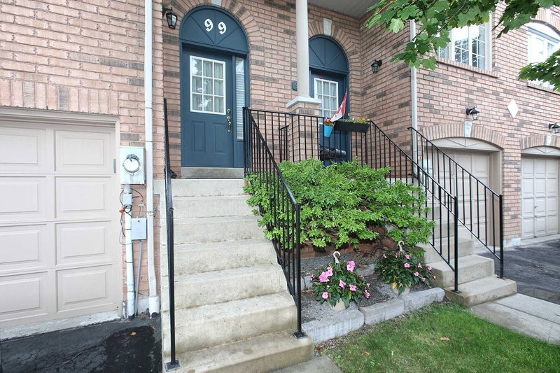 36 - 99 Aspen Park Way, Whitby, L1N9M7 | Image 3