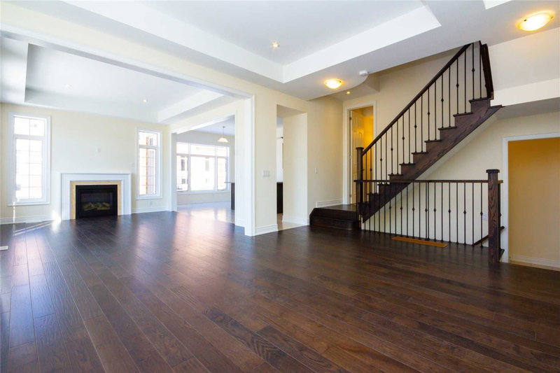 94 Brabin Circ, Whitby, L1P0C1 | Image 2