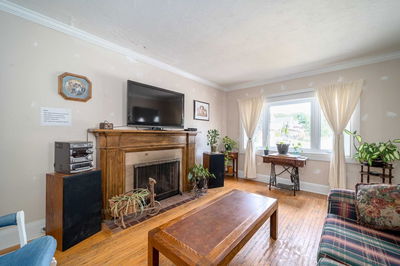 307 Gliddon Ave, Oshawa - Central image-0-2