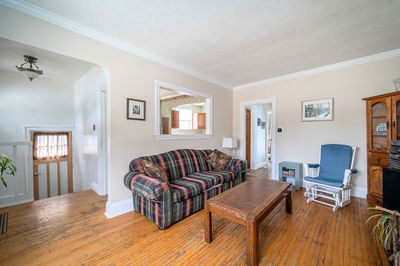 307 Gliddon Ave, Oshawa - Central image-0-3