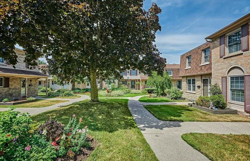 93 - 580 Eyer Dr, Pickering, L1W3B7 | Image 3