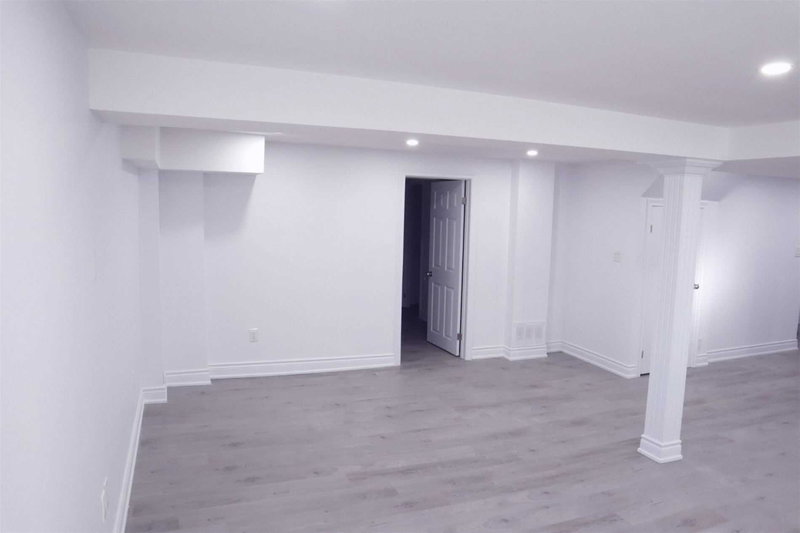 Lower - 1627 Baggins St, Pickering, L1W1H2 | Image 3