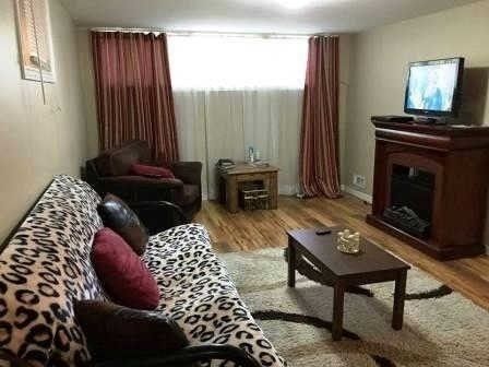 Lower - 324 College Ave, Oshawa, L1J Is1 | Image 2