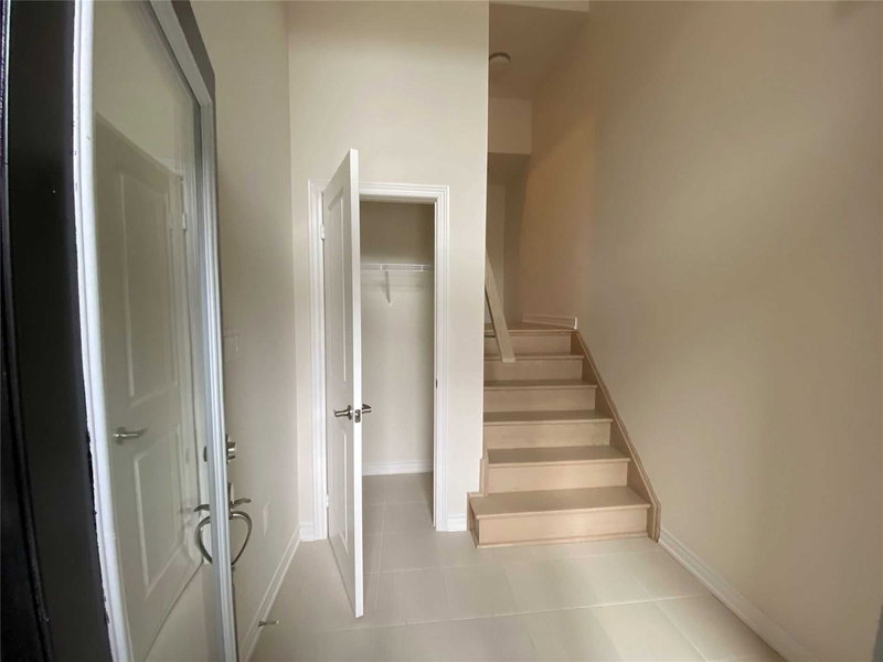 (Bdrm) - 1371 Gull Crossing, Pickering, L1W 1R8 | Image 3