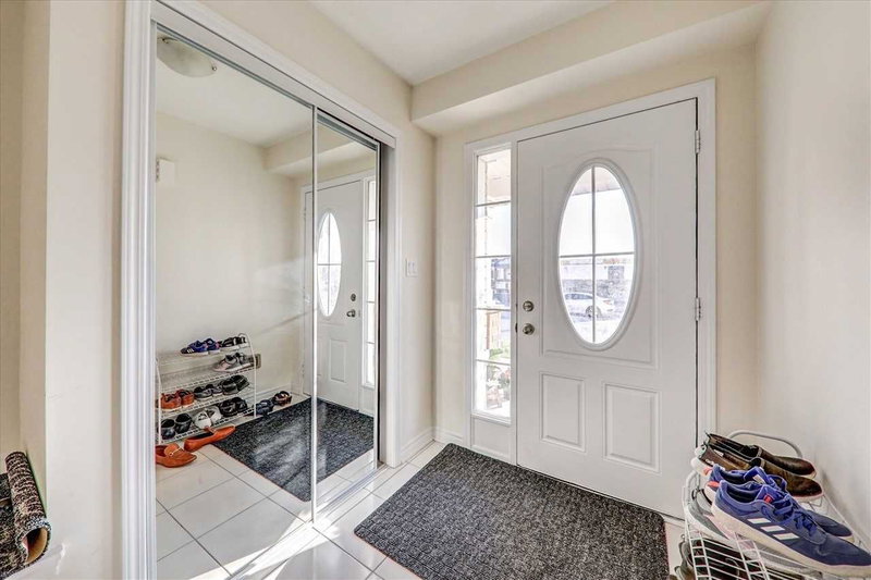 2785 Sapphire Dr, Pickering, L1V 2P8 | Image 3