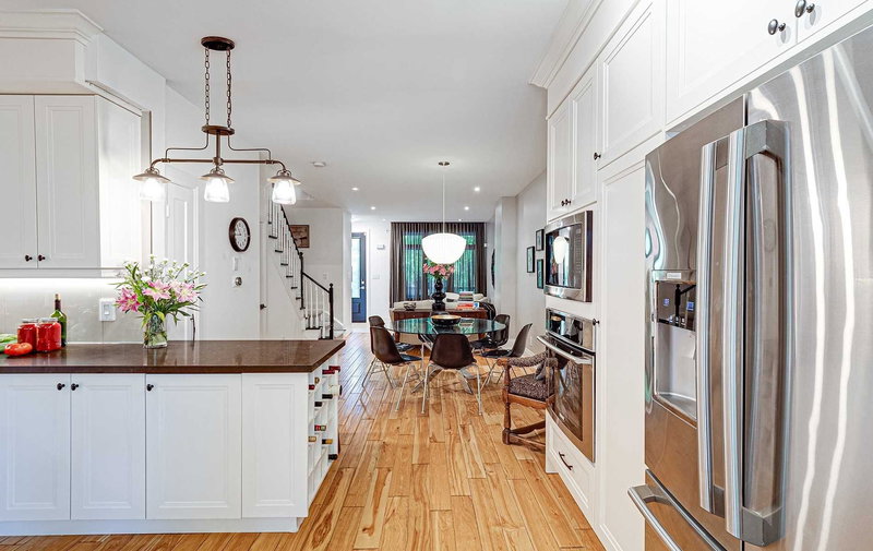 18 Bastedo Ave, Toronto, M4C3M7 | Image 3