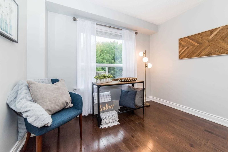 1896 Woodgate Crt, Oshawa, L1G7Z2 | Image 3