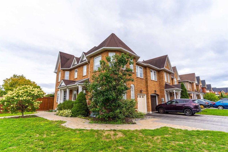 52 Playfair Rd, Whitby, L1N9S6 | Image 2