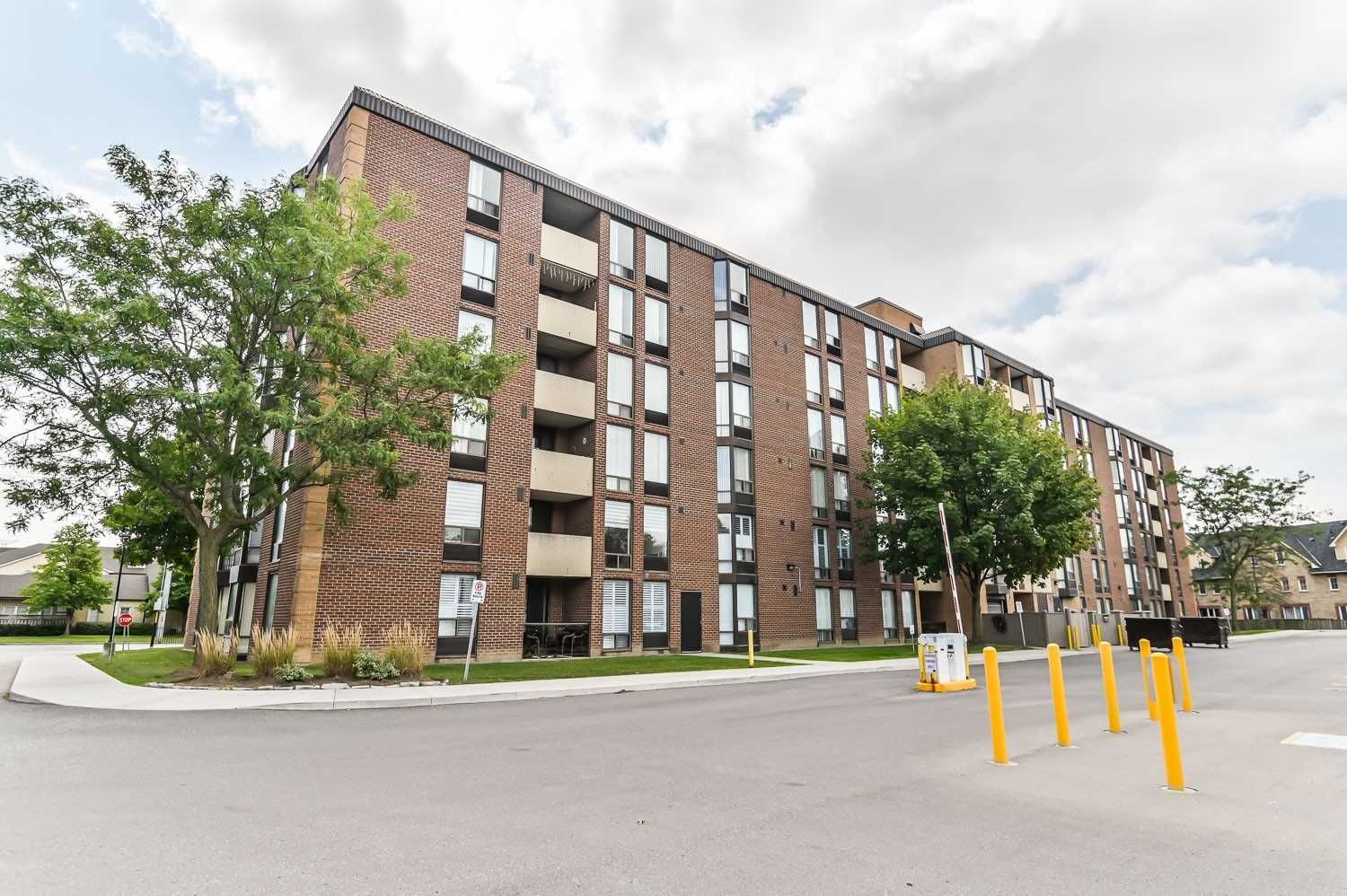 Condo sold at 301-1530 Pickering Pkwy, Pickering, Town Centre, L1V3V8 - MLS: E4907815
