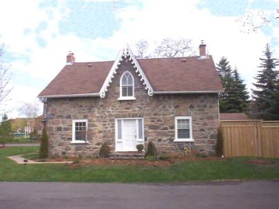 2319 Wildwood Cres, Pickering, L1X2N1 | Image 3