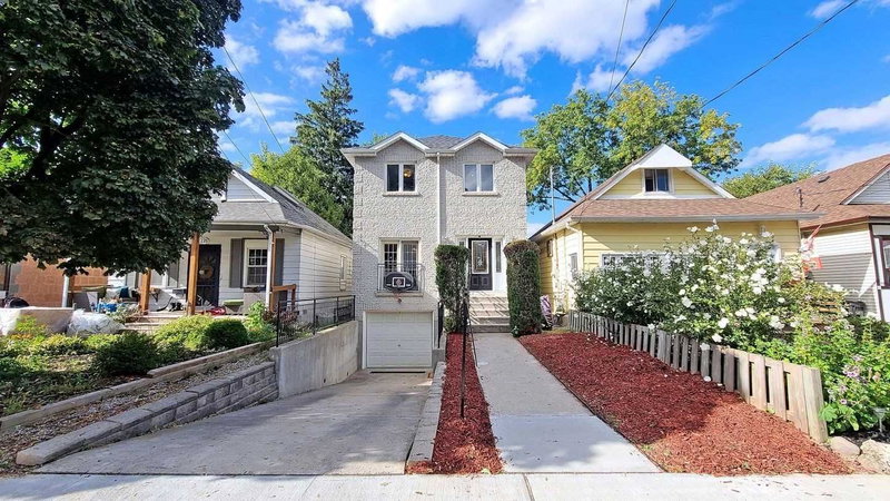 180 Holborne Ave, Toronto, M4C2R8 | Image 2