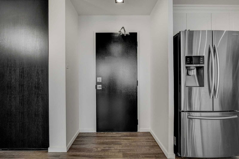 1212 - 2 Glamorgan Ave, Toronto, M1P2M8 | Image 2