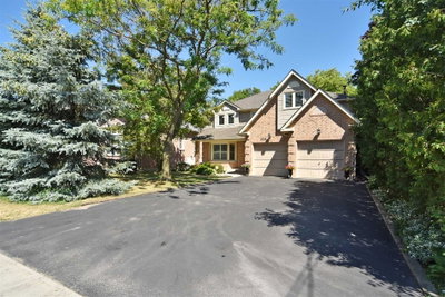 Detached House sold at 328 Sheppard Avenue, Pickering, Ontario, L1V1E5 - Rougemount - MLS: E4933524