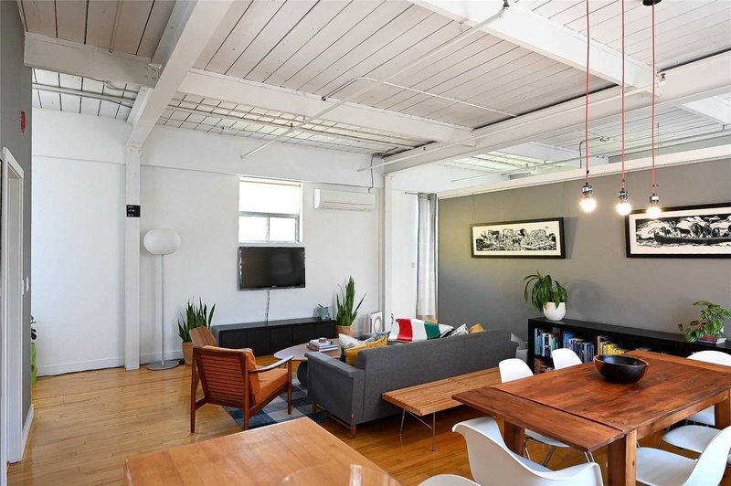 211 - 326 Carlaw Ave, Toronto, M4M3N8 | Image 3