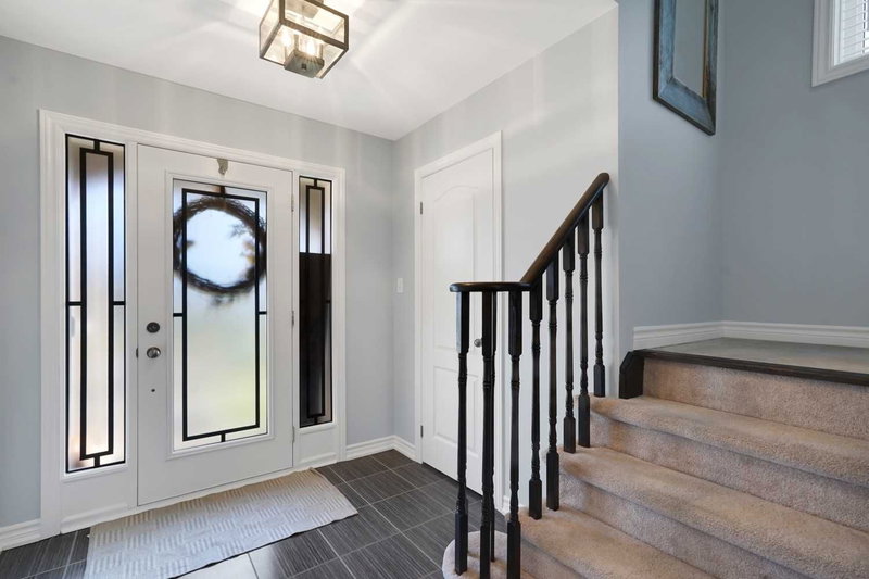 90 Sidney Rundle Ave, Clarington, L1C0N9 | Image 2