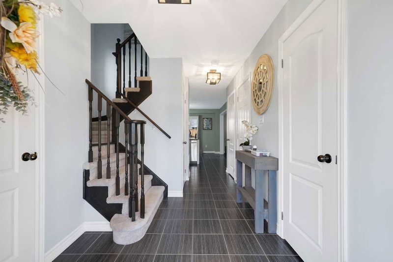 90 Sidney Rundle Ave, Clarington, L1C0N9 | Image 3