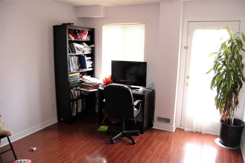 29 Polarlights Way, Toronto, M1X1Z4 | Image 3