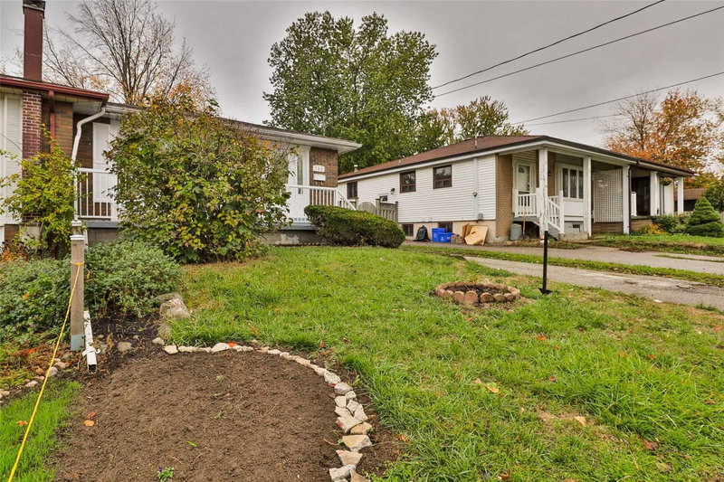 756 Breezy Dr, Pickering, L1W2X7 | Image 3