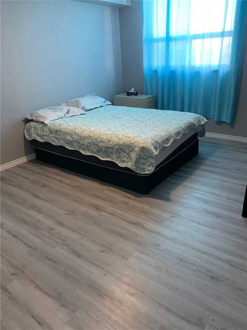 701 - 301 Prudential Dr, Toronto, M1P4V3 | Image 3