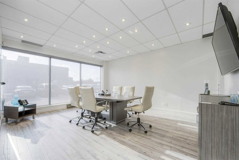 105-106 - 15 Harwood Ave S, Ajax, L1S2B9 | Image 3