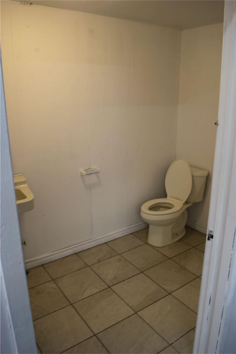 50 Bond St E, Oshawa, L1G 1B1 | Image 2