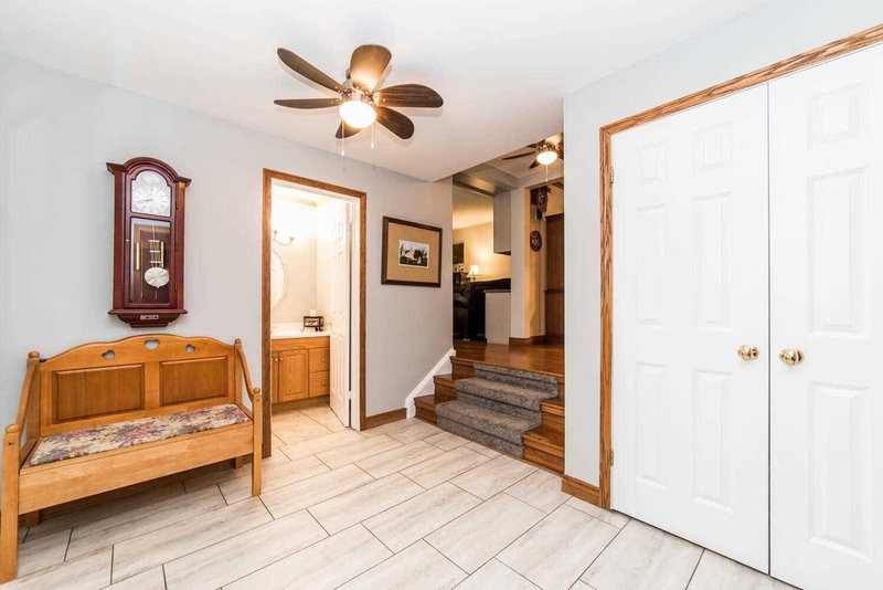 890 Briarwood Dr, Oshawa, L1K2A6 | Image 2