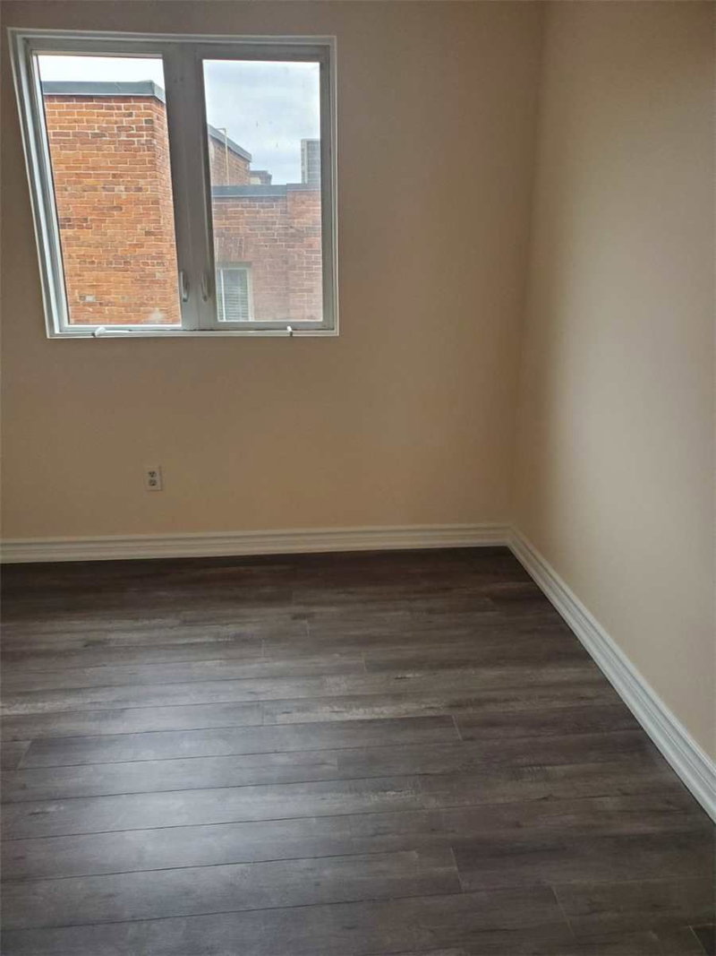 12 & 13 - 109 Old Kingston Rd, Ajax, L1T3A6 | Image 2