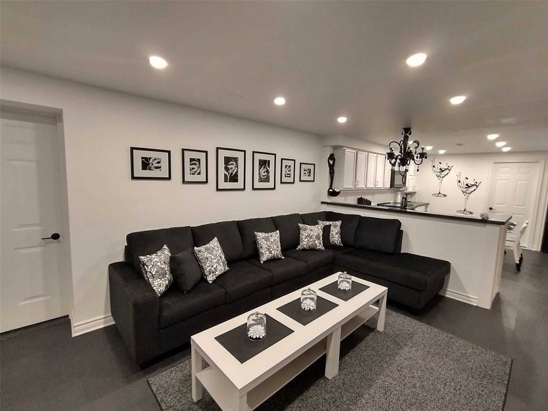 Bsmt - 32 Ontoro Blvd, Ajax, L1Z1X6 | Image 3