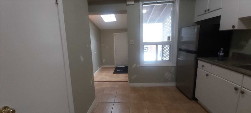 1191 Woodbine Ave, Toronto, M4C4E1 | Image 3