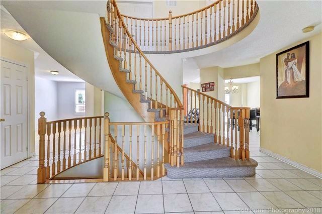 13 Freeston Cres, Ajax, L1T3Z9 | Image 3