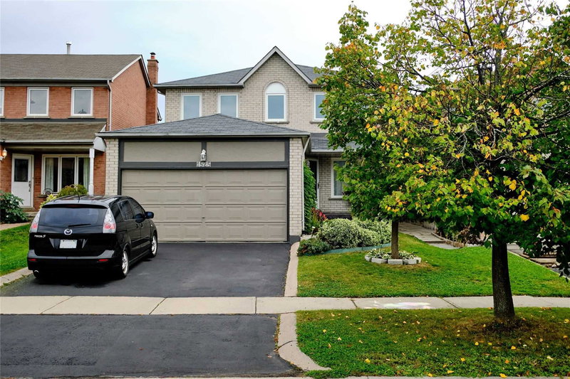 1525 Sturgeon Crt, Pickering, L1V 5P6 | Image 3
