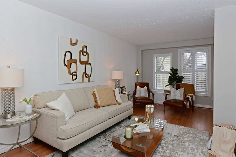 Main - 582 Lakeview Ave, Oshawa, L1J1B1 | Image 2