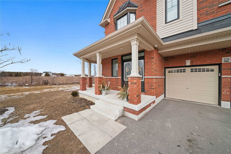 201 Varcoe Rd, Clarington, L1E1M5 | Image 3