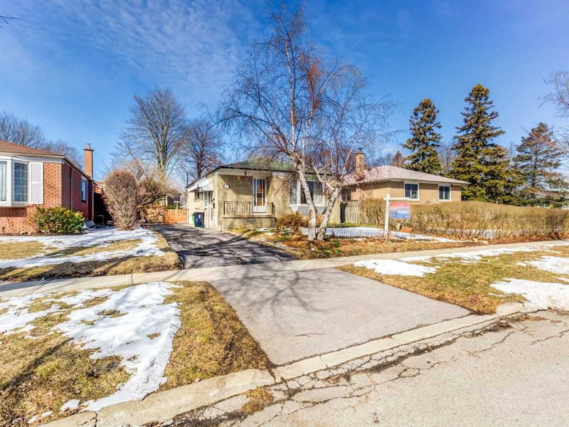 203 Toynbee Tr, Toronto, M1E1G8 | Image 2