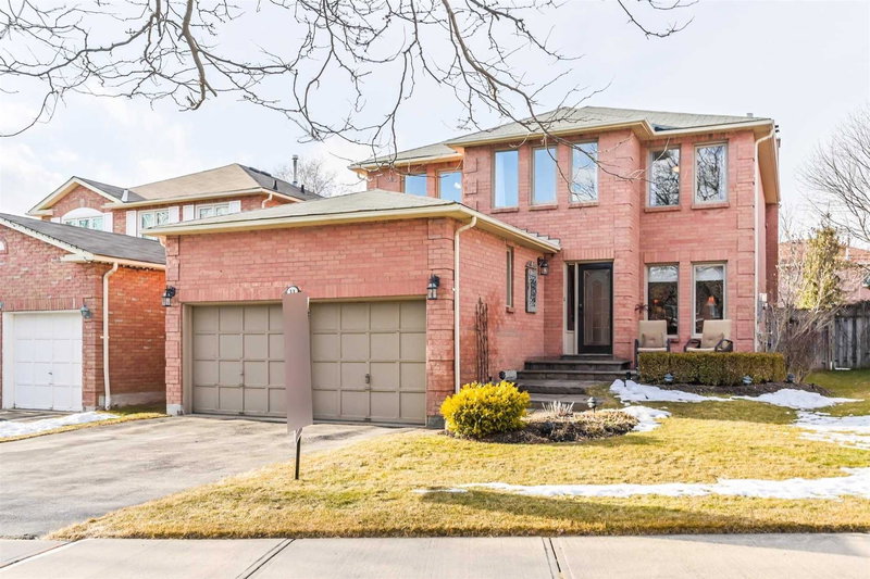 33 Dagwell Cres, Ajax, L1T3M8 | Image 3