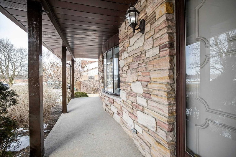 2853 Bellwood Dr, Clarington, L1B 0L5 | Image 3