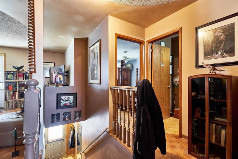 704 Brock St S, Whitby, L1N4L2 | Image 3