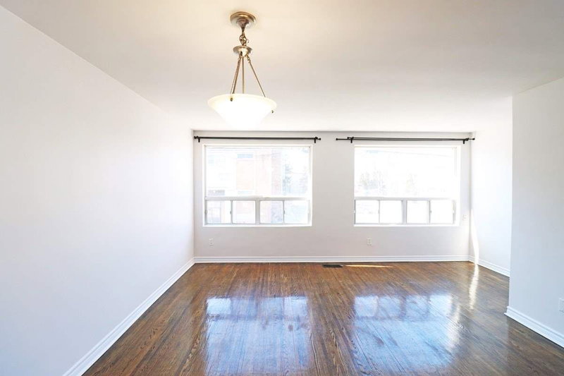 1237E Woodbine Ave, Toronto, M4C4E5 | Image 3