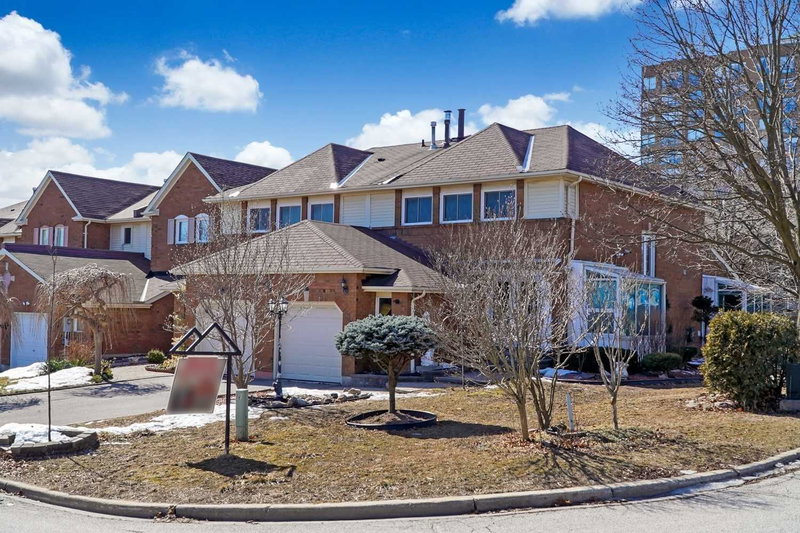 35 Davies Cres, Whitby, L1N8X4 | Image 2