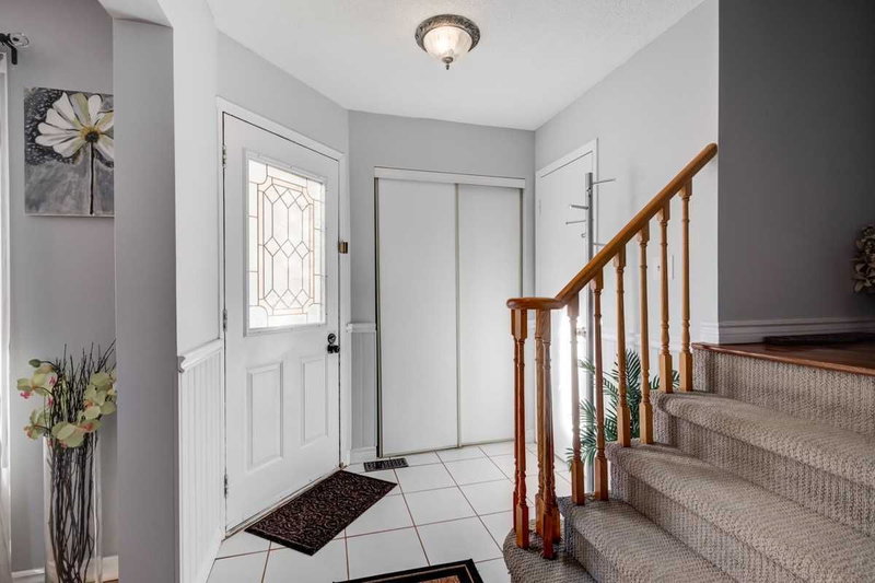 913 Dyer Crt, Oshawa, L1K1V9 | Image 3