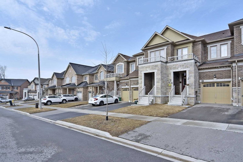 18 Rimrock Cres, Whitby, L1N0E5 | Image 2