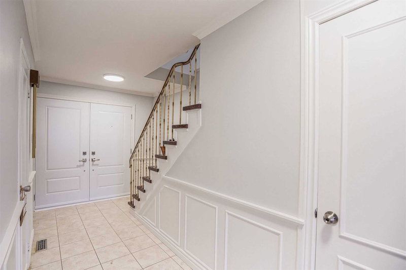 176 Carolbreen Sq, Toronto, M1V1H5 | Image 2