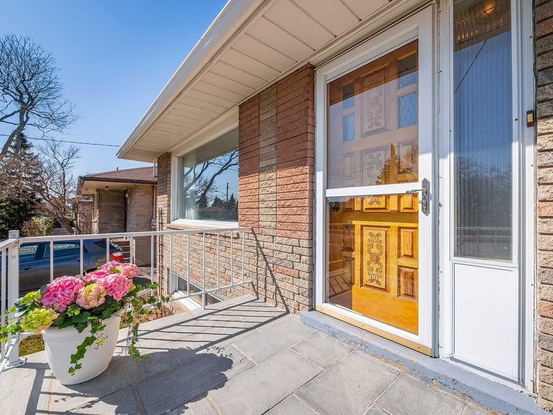 50 Ranstone Gdns, Toronto, M1K 2T4 | Image 3