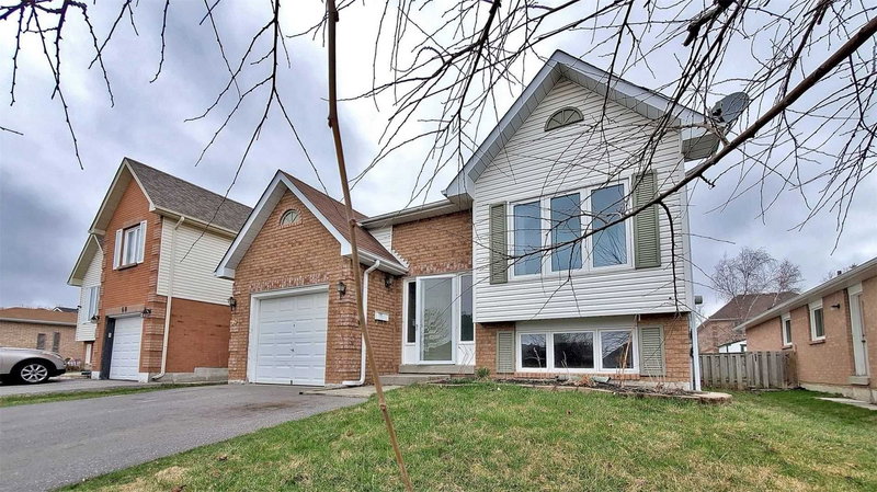 Main - 70 Freeland Ave, Clarington, L1C4S3 | Image 2