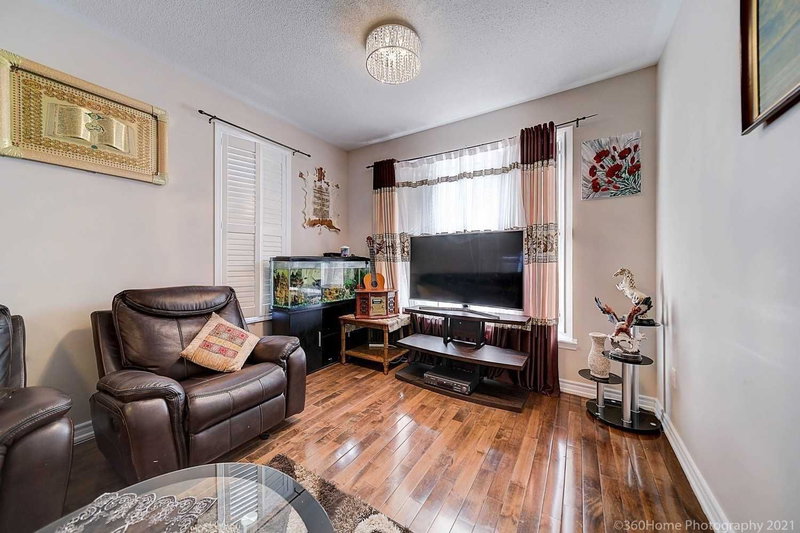 62 Antelope Dr, Toronto, M1B6K5 | Image 3