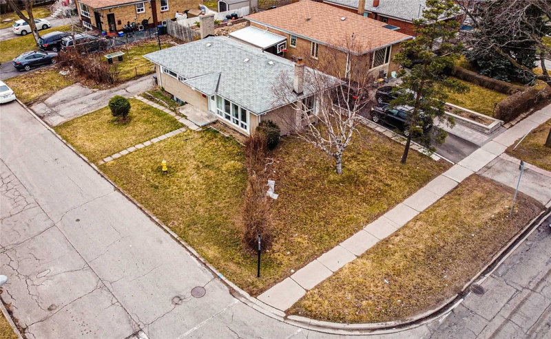 22 Arnprior Rd, Toronto, M1K5A6 | Image 3