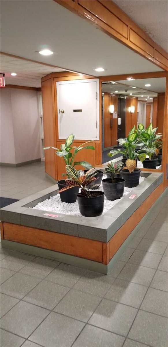 509 - 410 Mclevin Ave, Toronto, M1B5J5 | Image 2